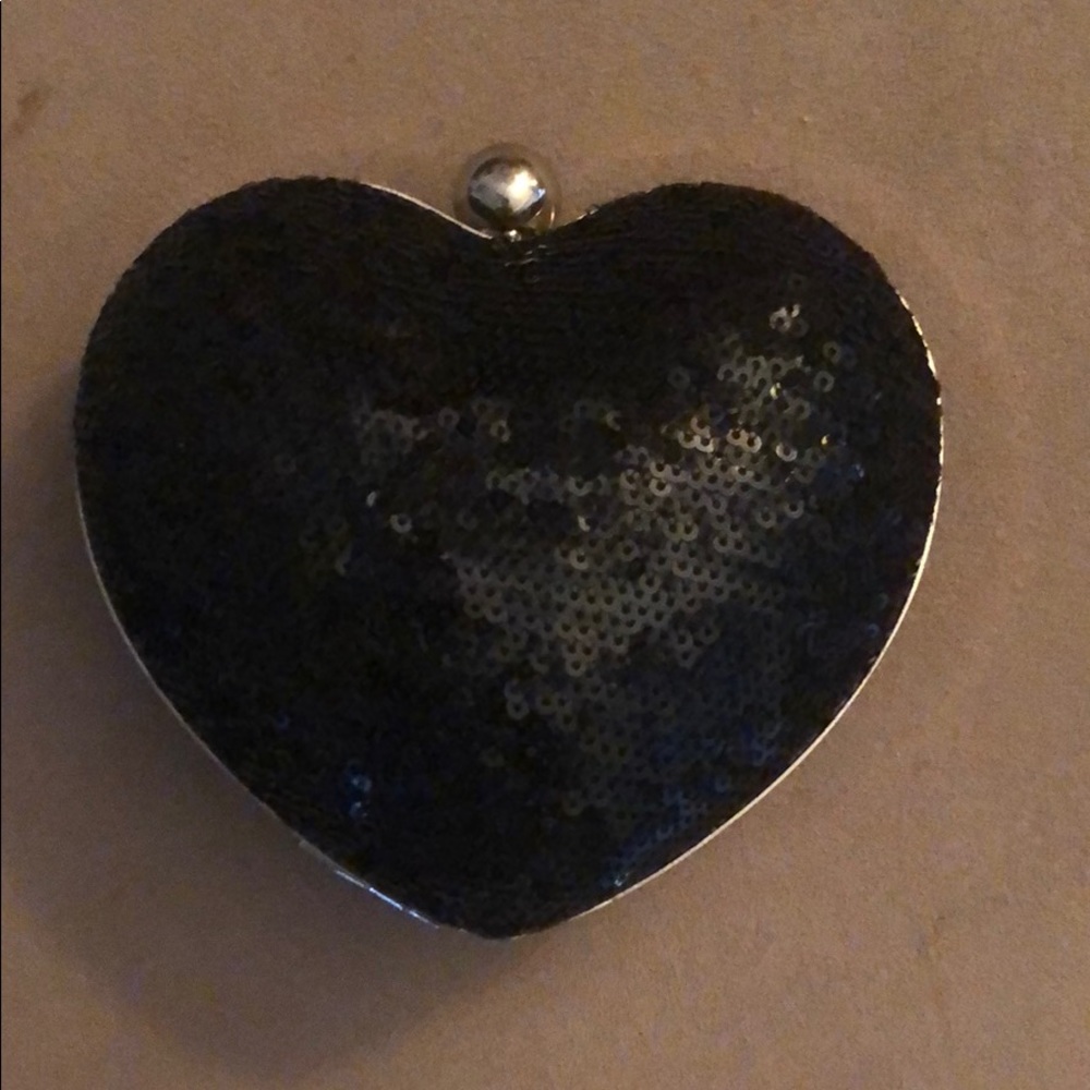 💥💥💥💕 Black Heart Sequin Clutch 💥💥💥💕